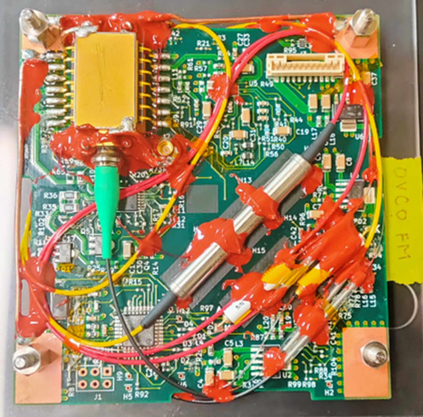 Laser source module implemented on nanosatellite